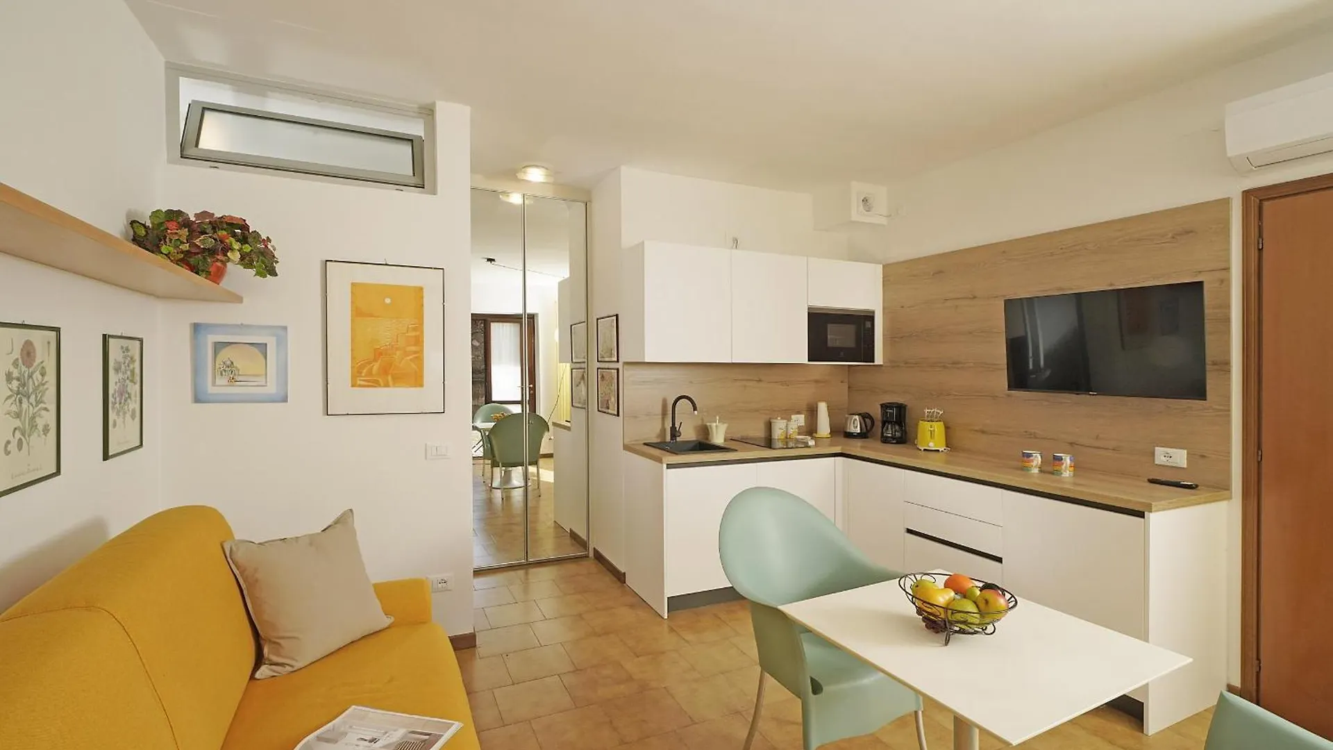Apartment I Girasoli D10 By Wonderful Italy Toscolano Maderno