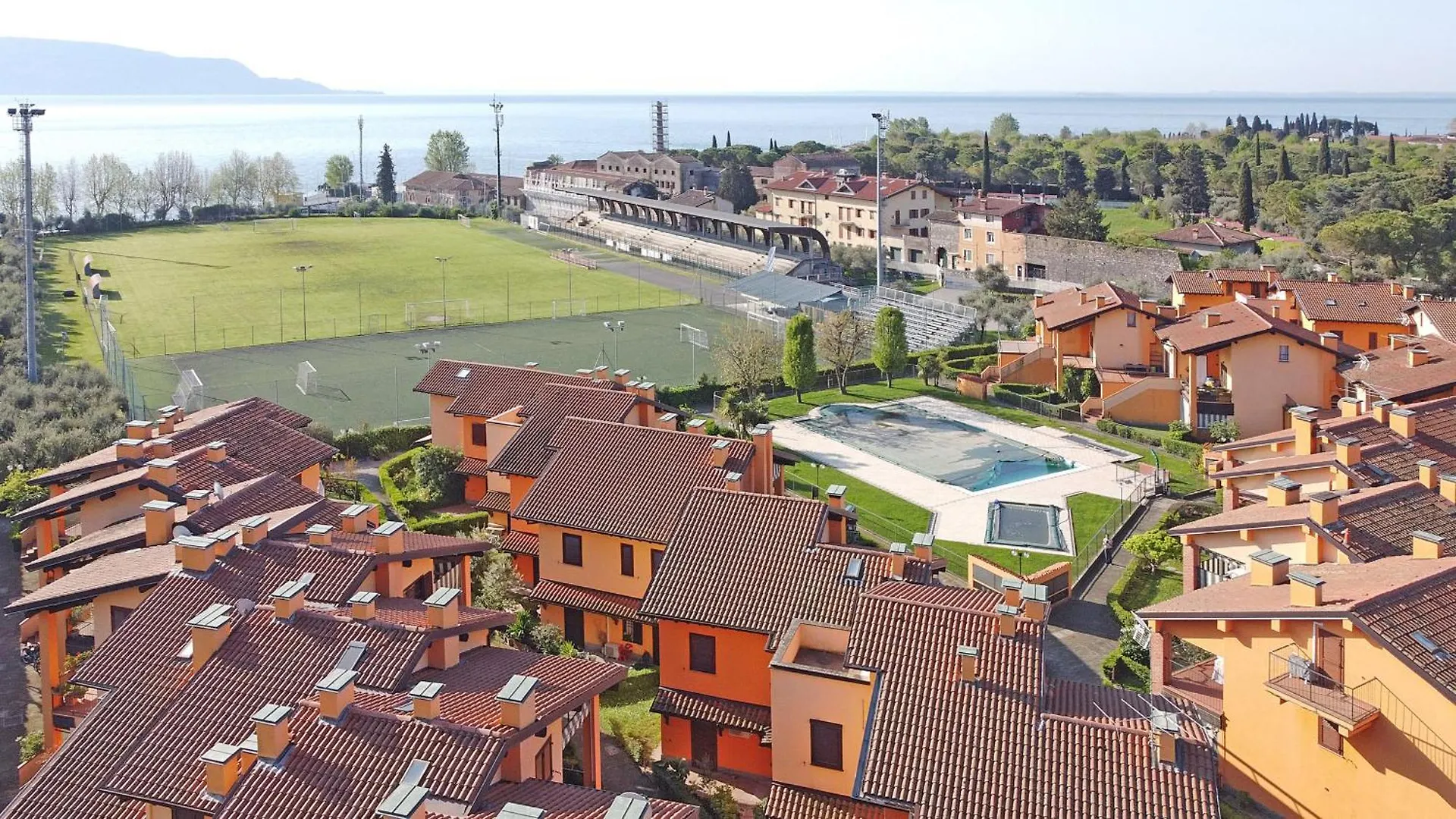 I Girasoli D10 By Wonderful Italy Toscolano Maderno 0*,  Italy