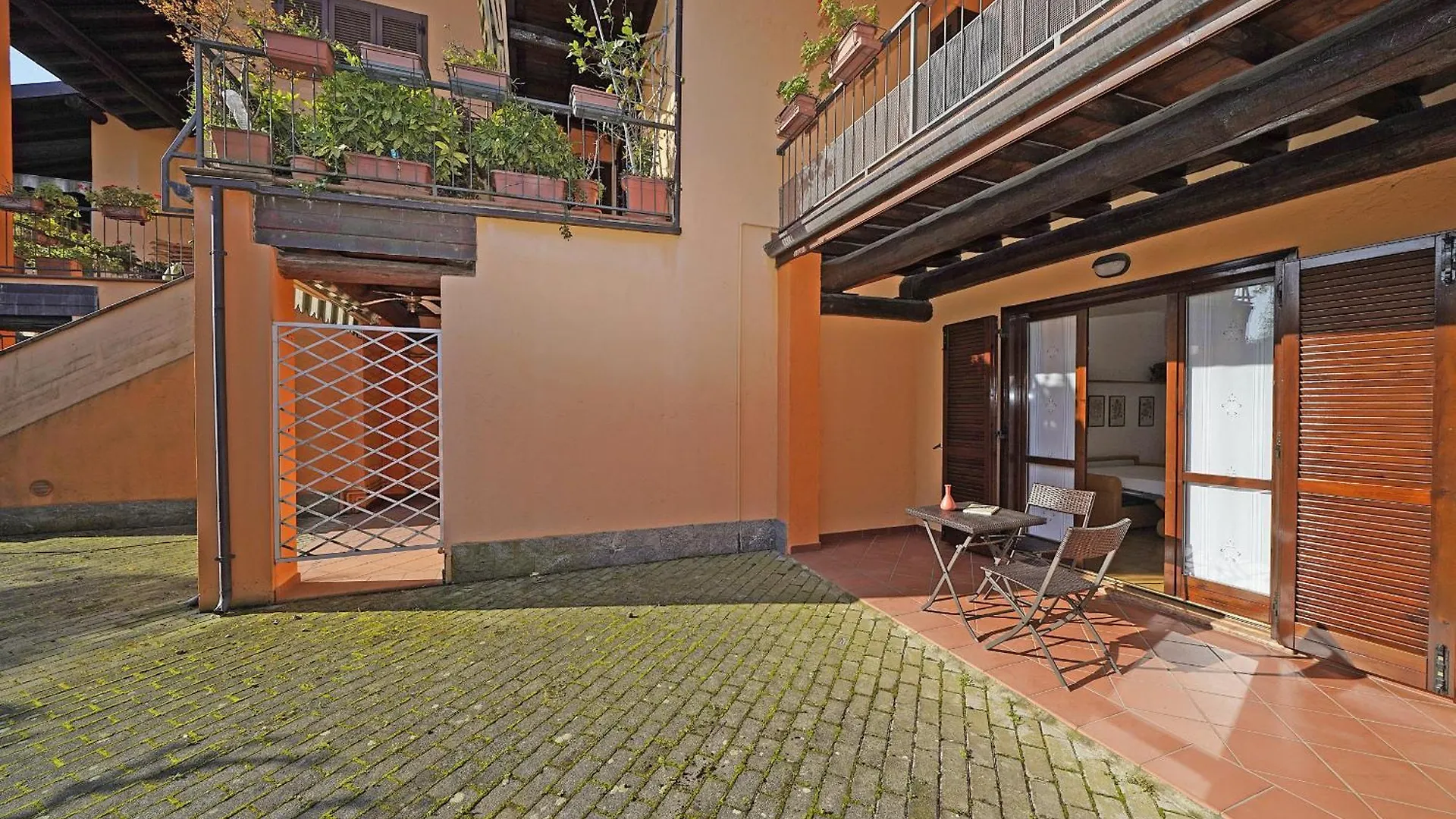 Apartment I Girasoli D10 By Wonderful Italy Toscolano Maderno