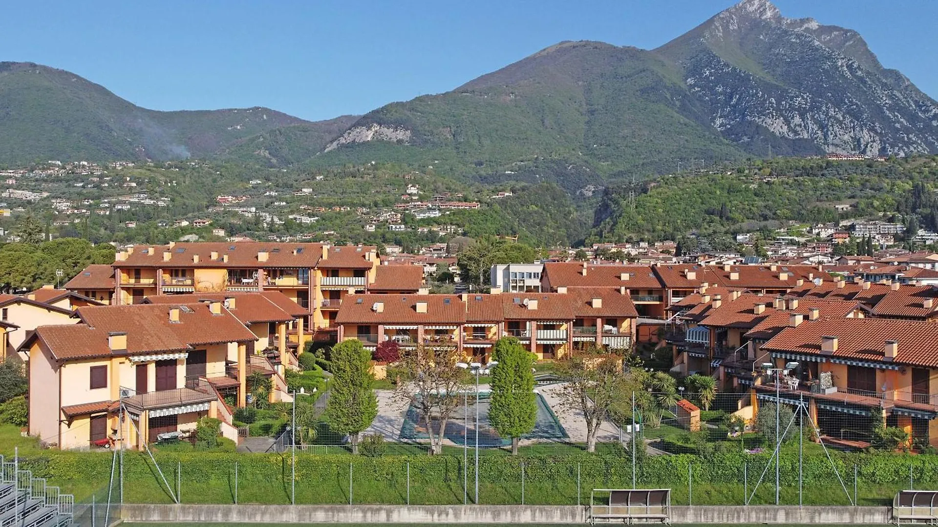 I Girasoli D10 By Wonderful Italy Toscolano Maderno Apartment
